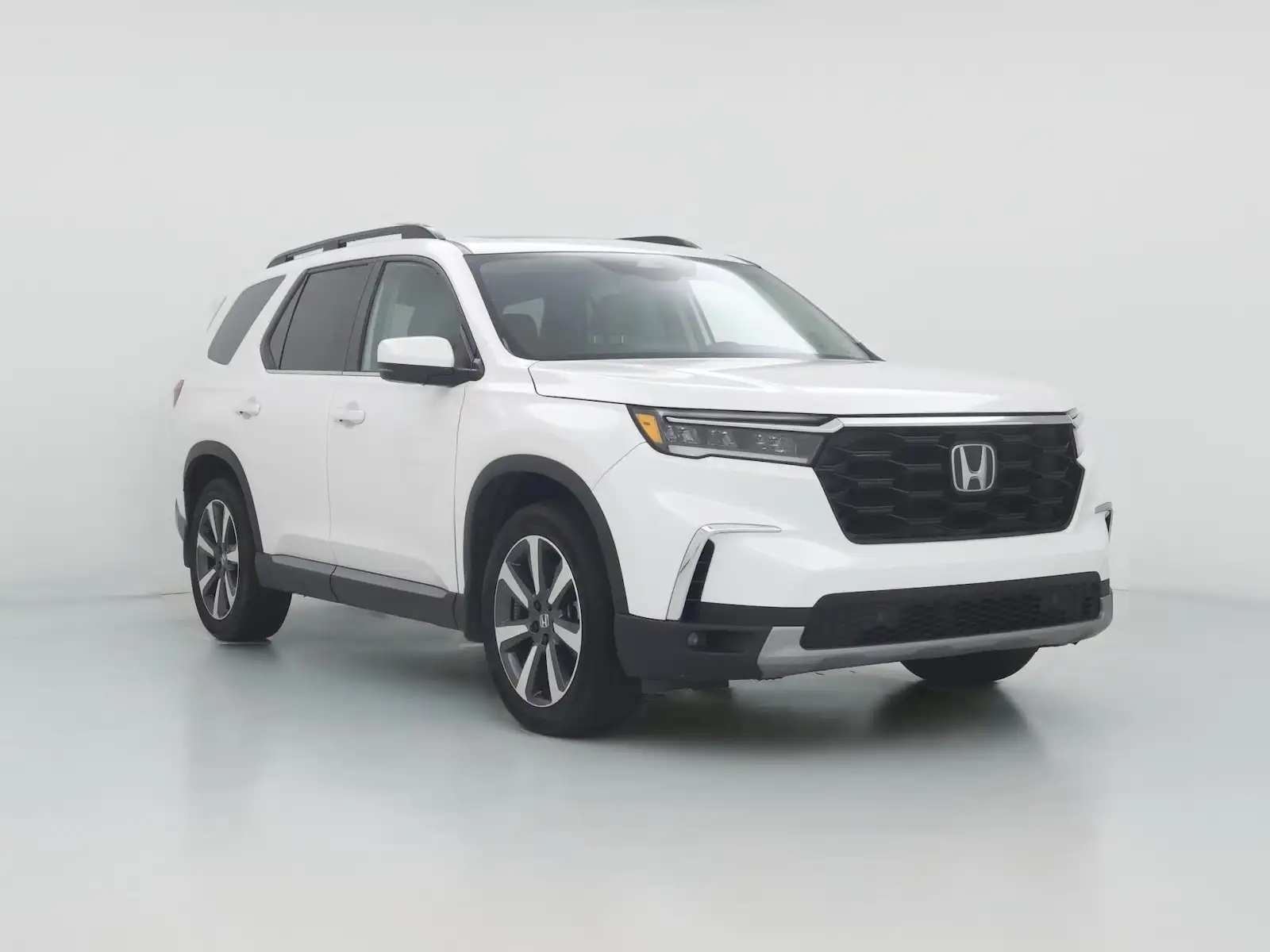 2025 Honda Pilot Touring 2WD's photo