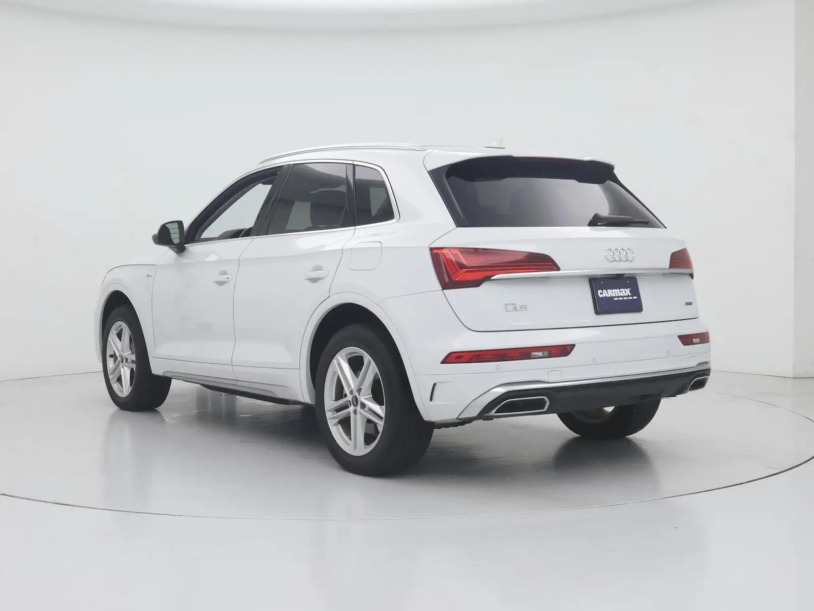 2024 Audi Q5 55 e Premium Plus photo 3