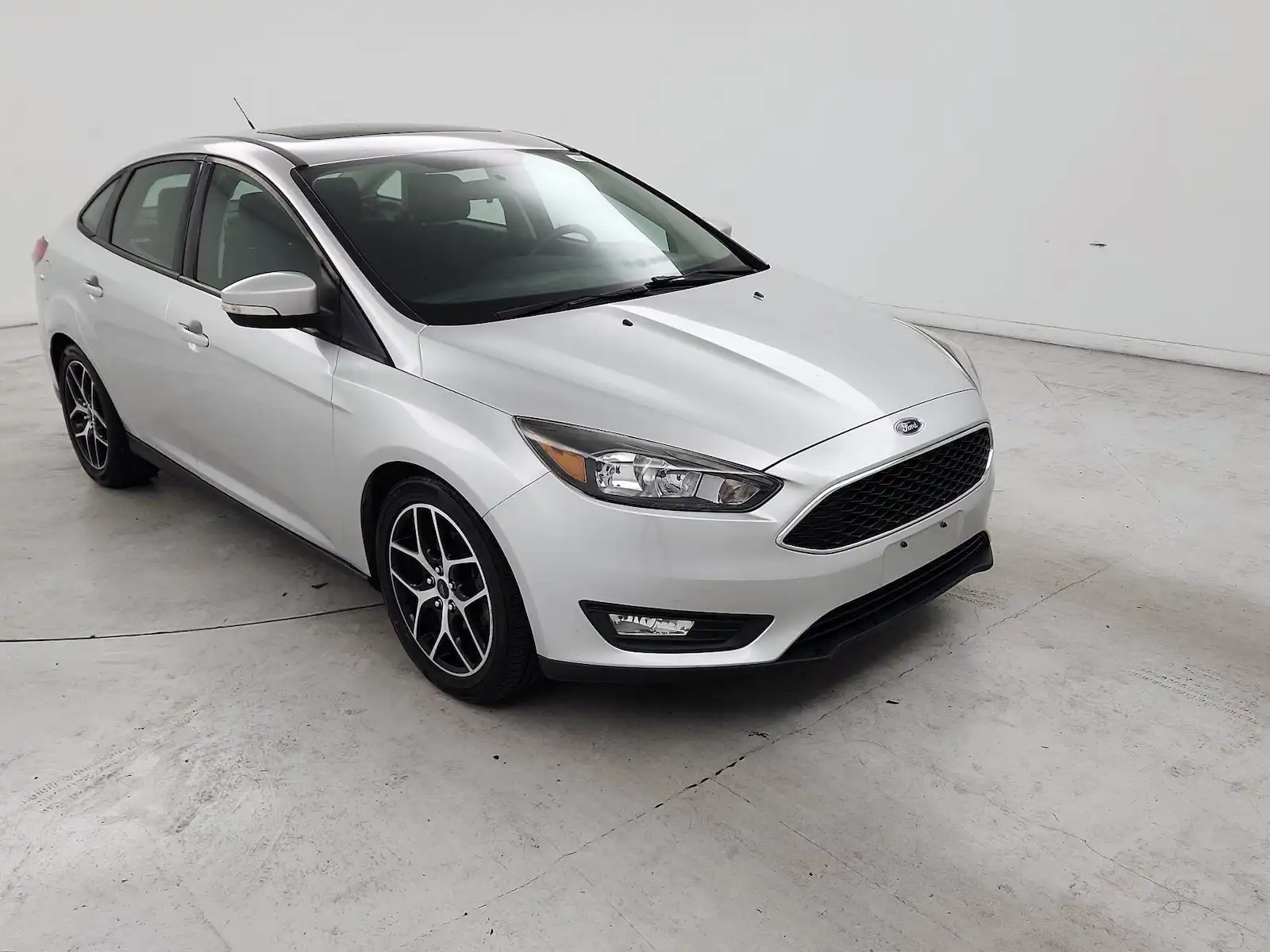 2018 Ford Focus SEL Sedan's photo
