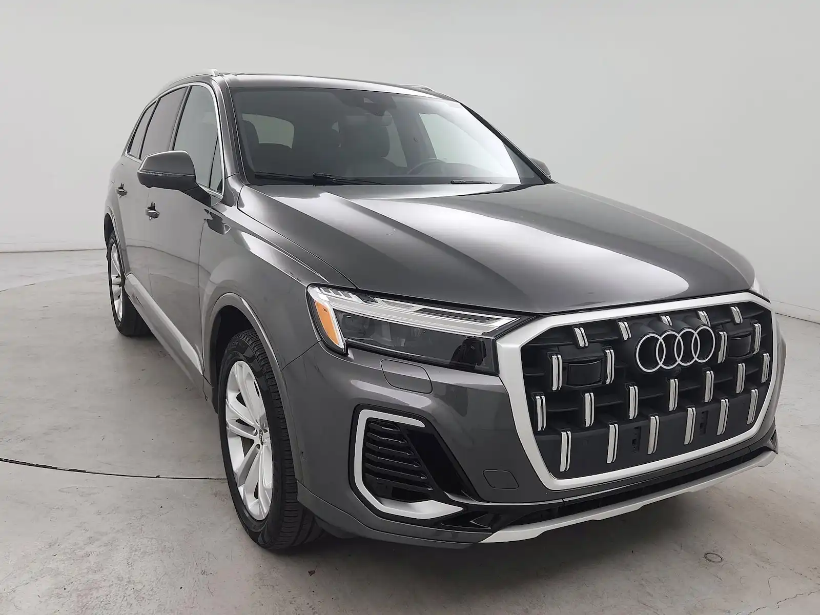 2025 Audi Q7 55 Premium Plus quattro Tiptronic's photo