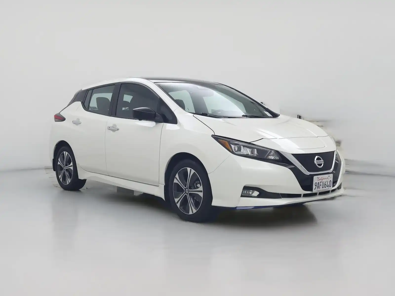 2022 Nissan Leaf SV Plus's photo
