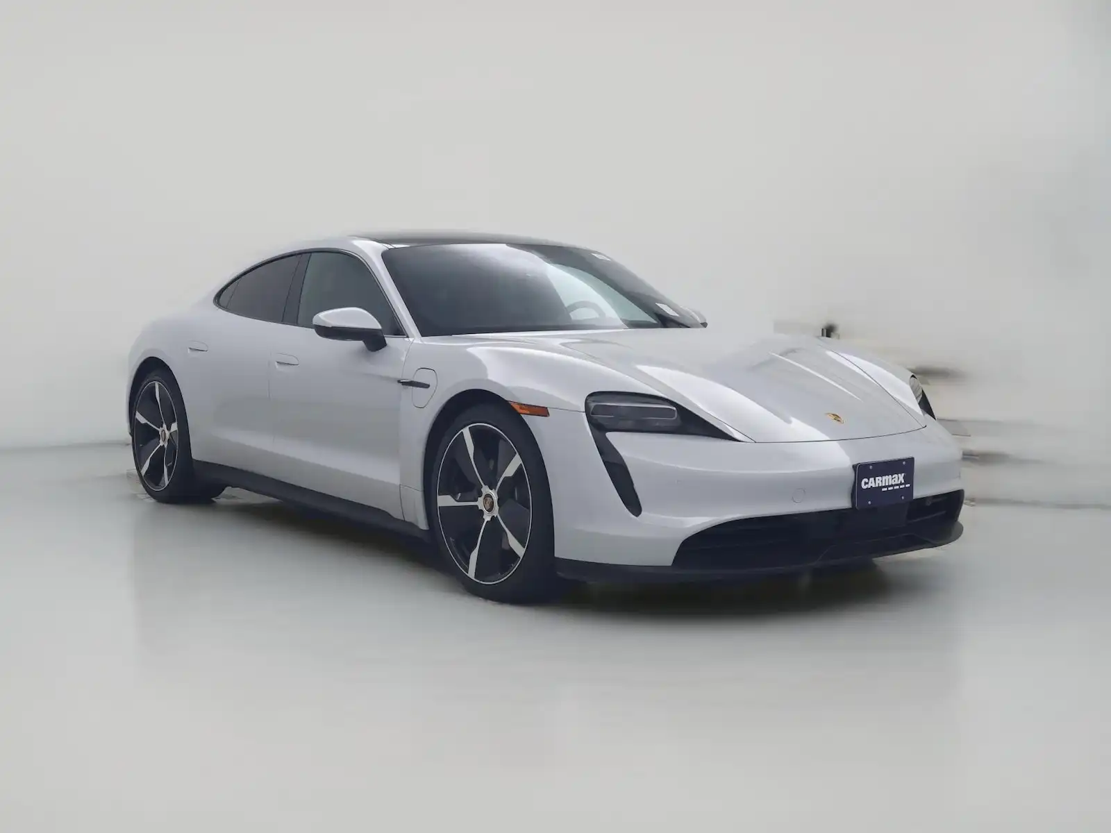 2021 Porsche Taycan Base's photo