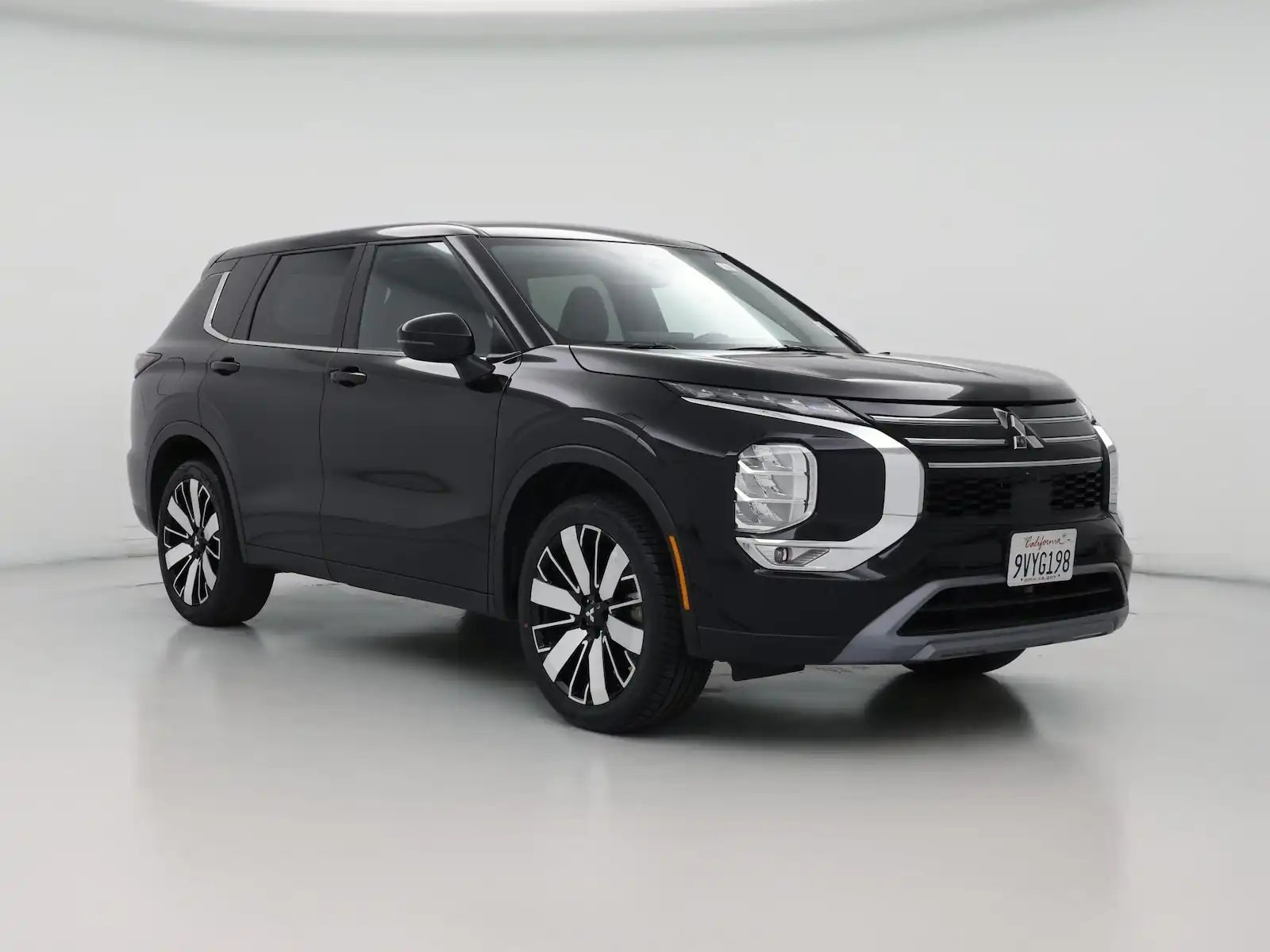 2025 Mitsubishi Outlander SE FWD's photo