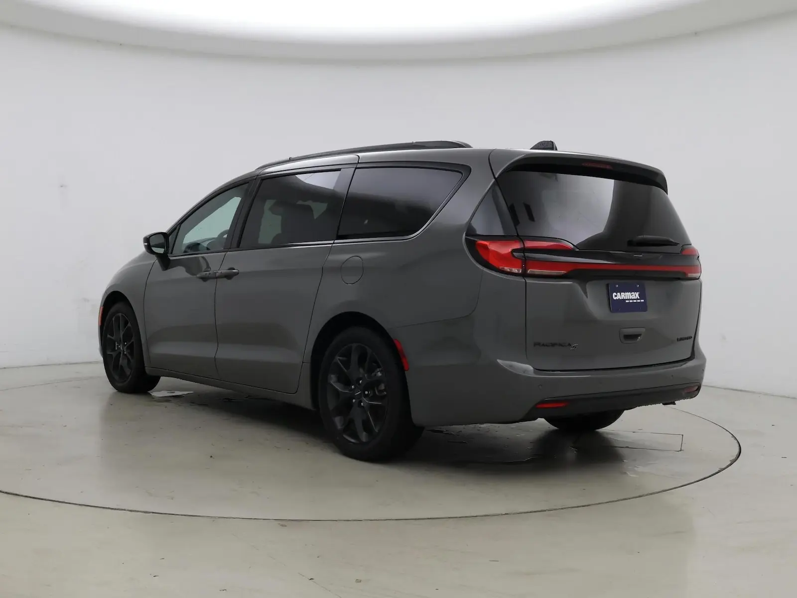 2025 Chrysler Pacifica Limited photo 3