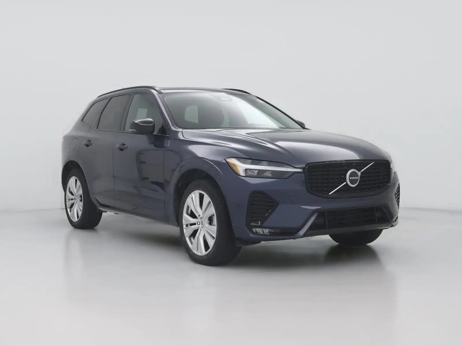 2024 Volvo XC60 B5 Plus Dark Theme AWD's photo