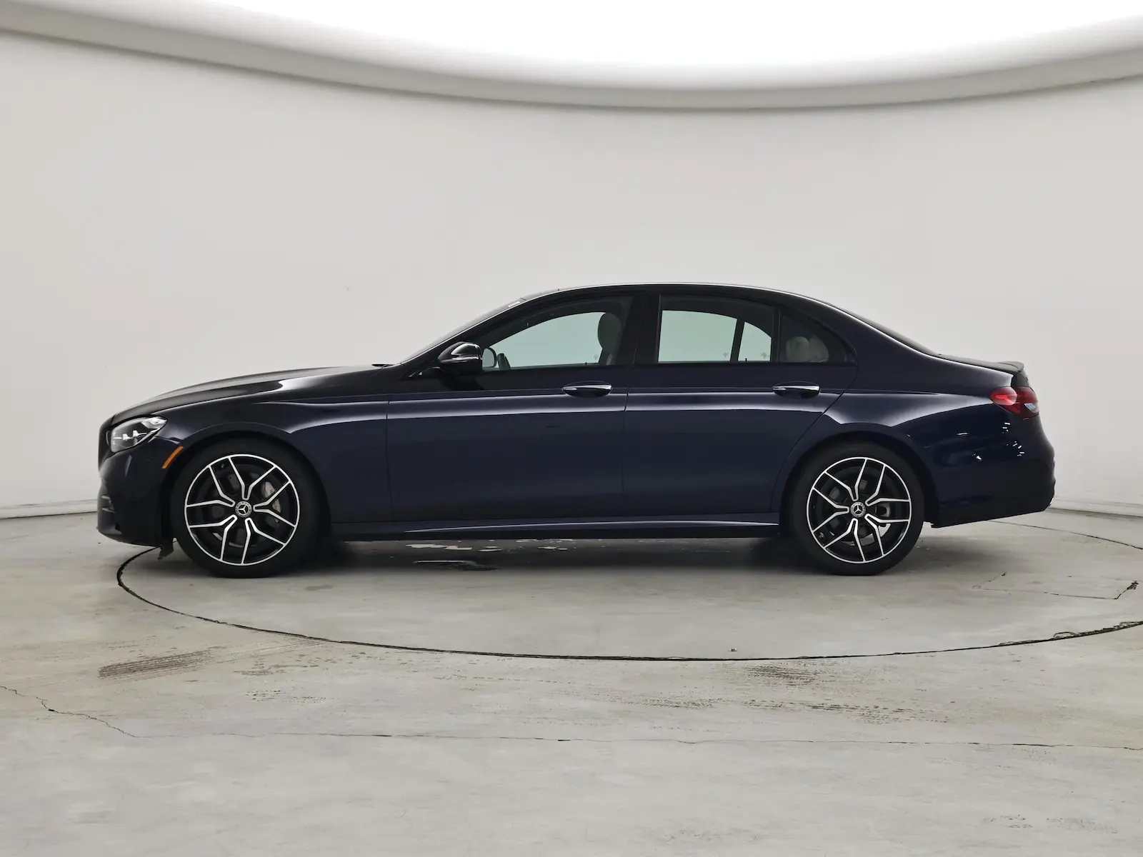 2022 Mercedes-Benz E-Class E350 photo 4