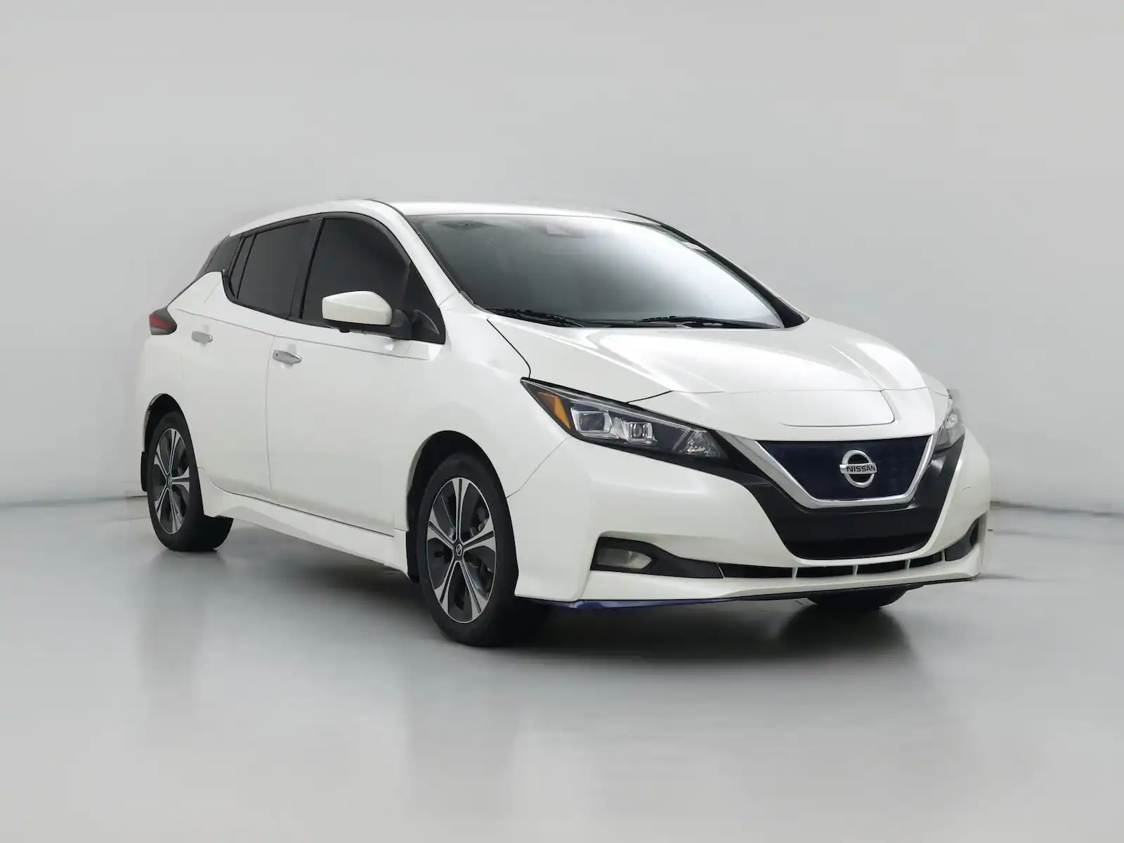 2022 Nissan Leaf SV Plus's photo