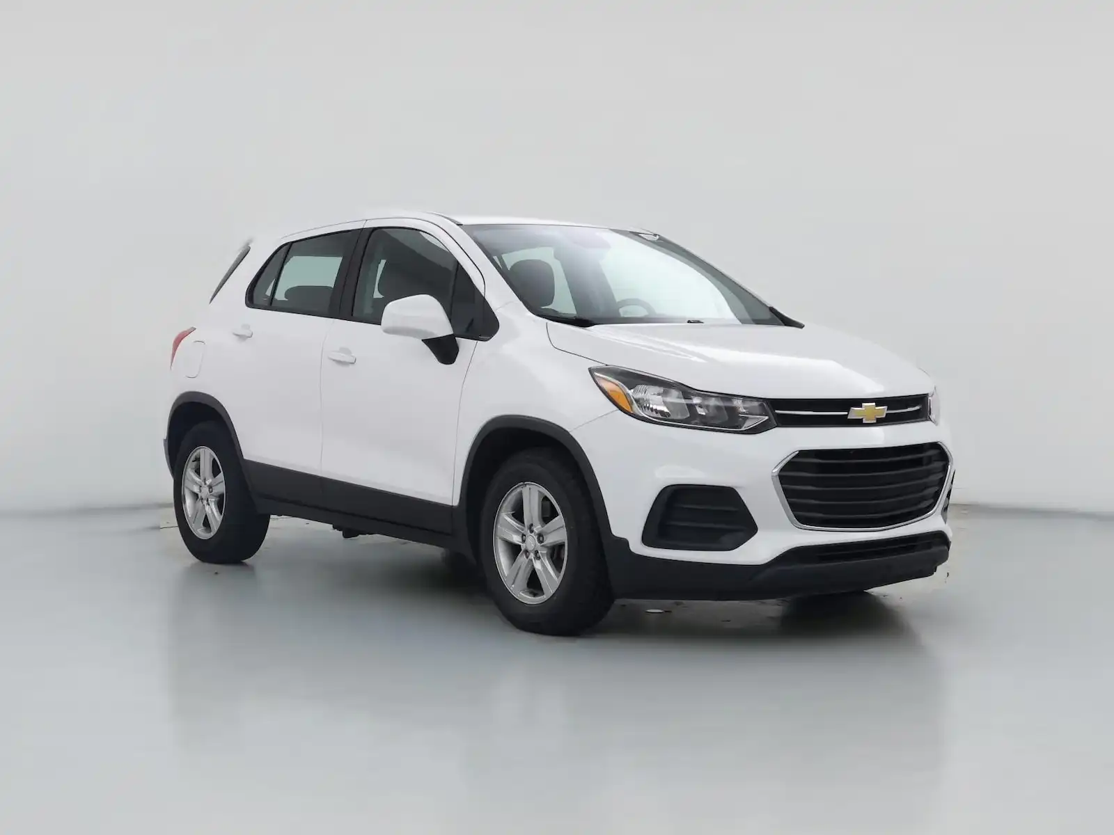 2020 Chevrolet Trax LS's photo