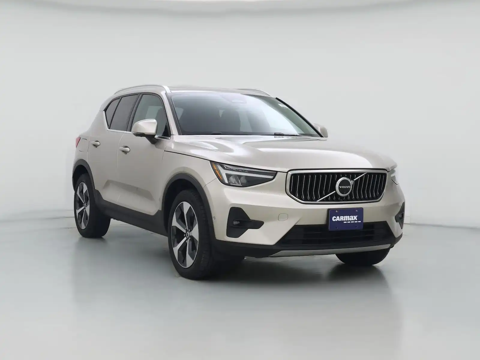 2024 Volvo XC40 B5 Plus Bright AWD's photo