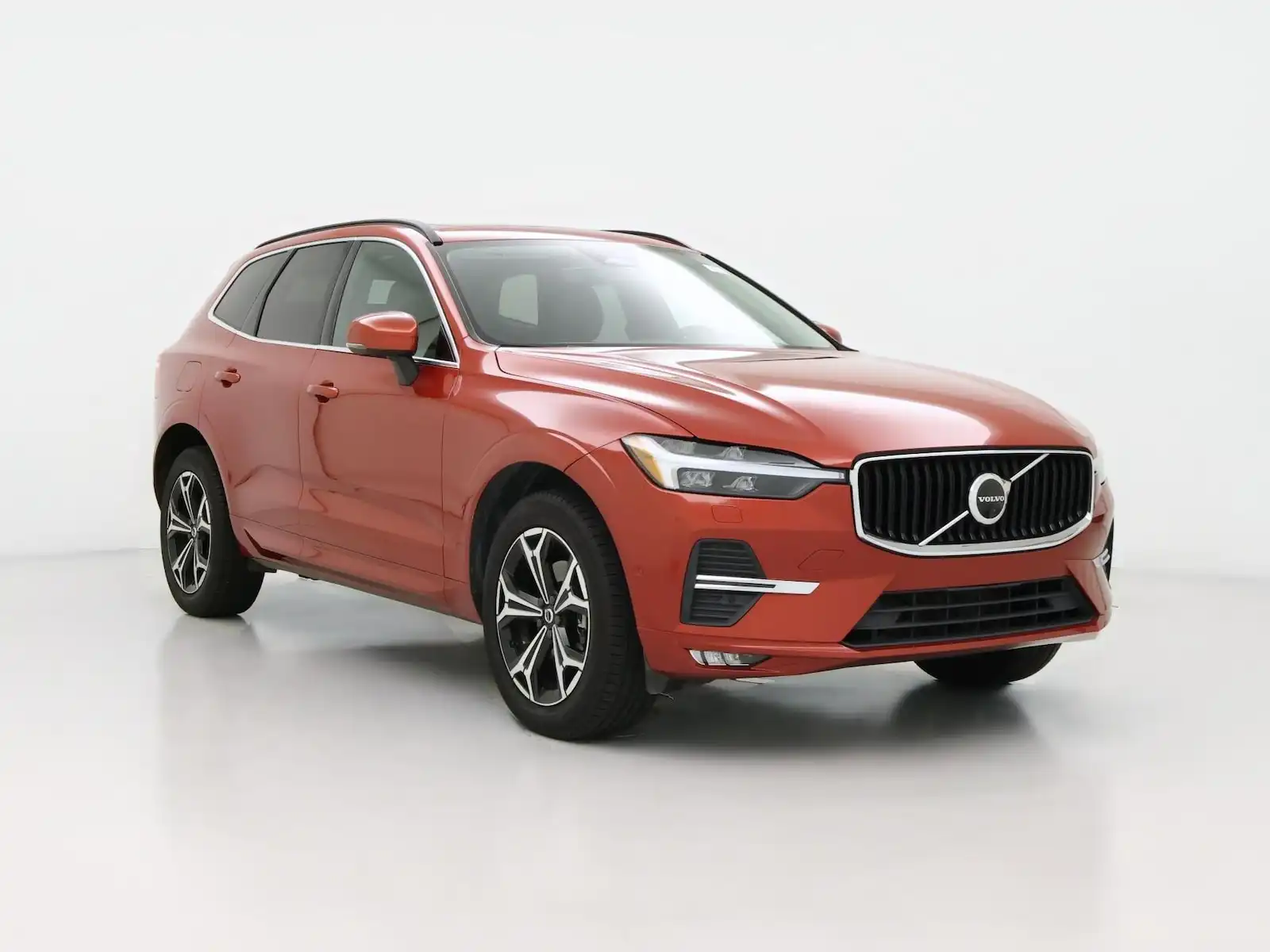 2022 Volvo XC60 B5 Momentum FWD's photo