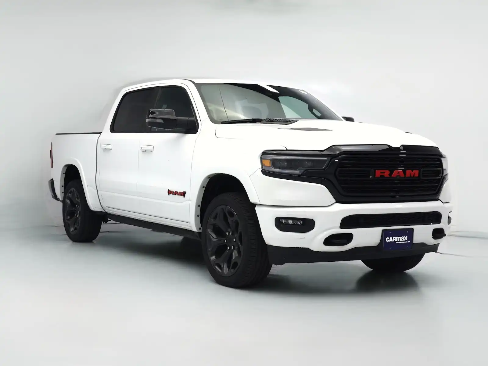 2023 RAM 1500 Limited 4WD Crew Cab 5'7's photo