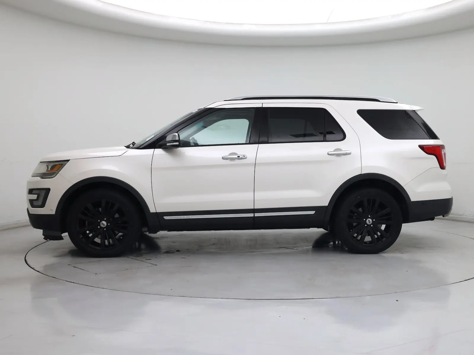 2017 Ford Explorer Platinum 4WD photo 4
