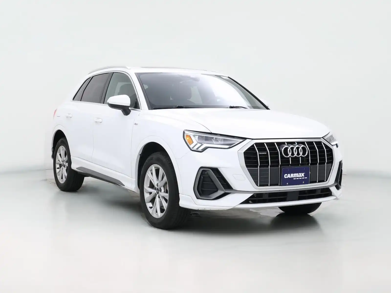 2025 Audi Q3 45 TFSI S Line Premium quattro's photo