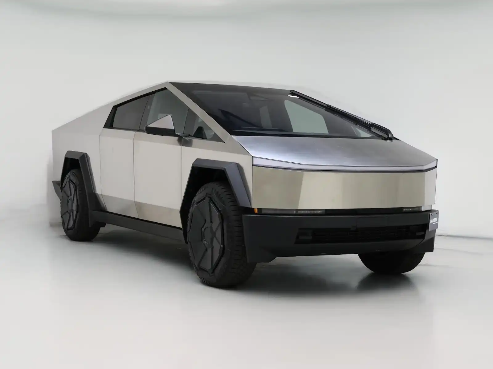2025 Tesla Cybertruck Long Range's photo
