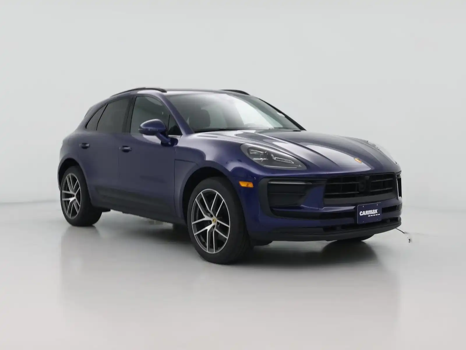 2023 Porsche Macan T's photo
