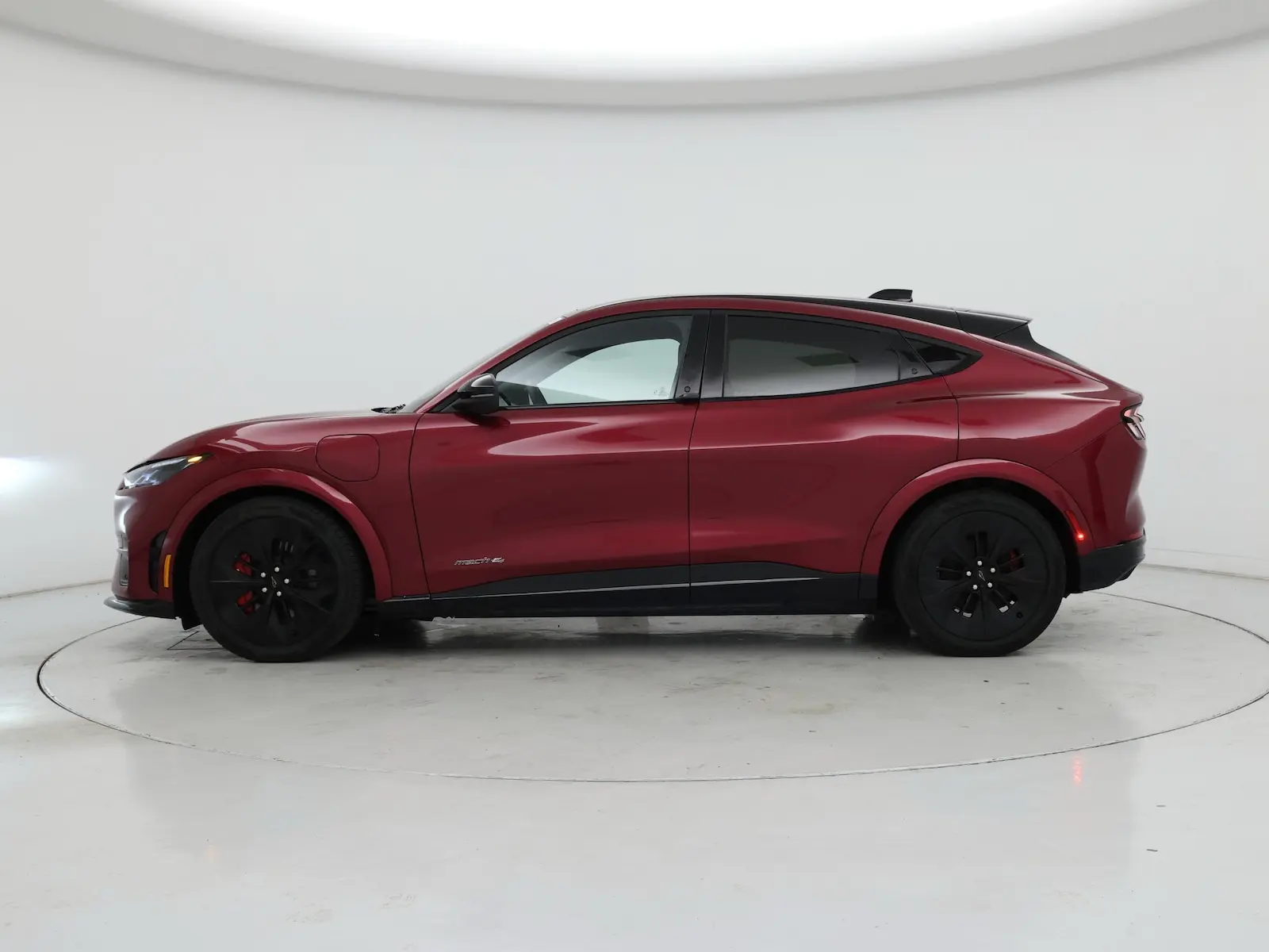 2025 Ford Mustang-Mach-e GT photo 4