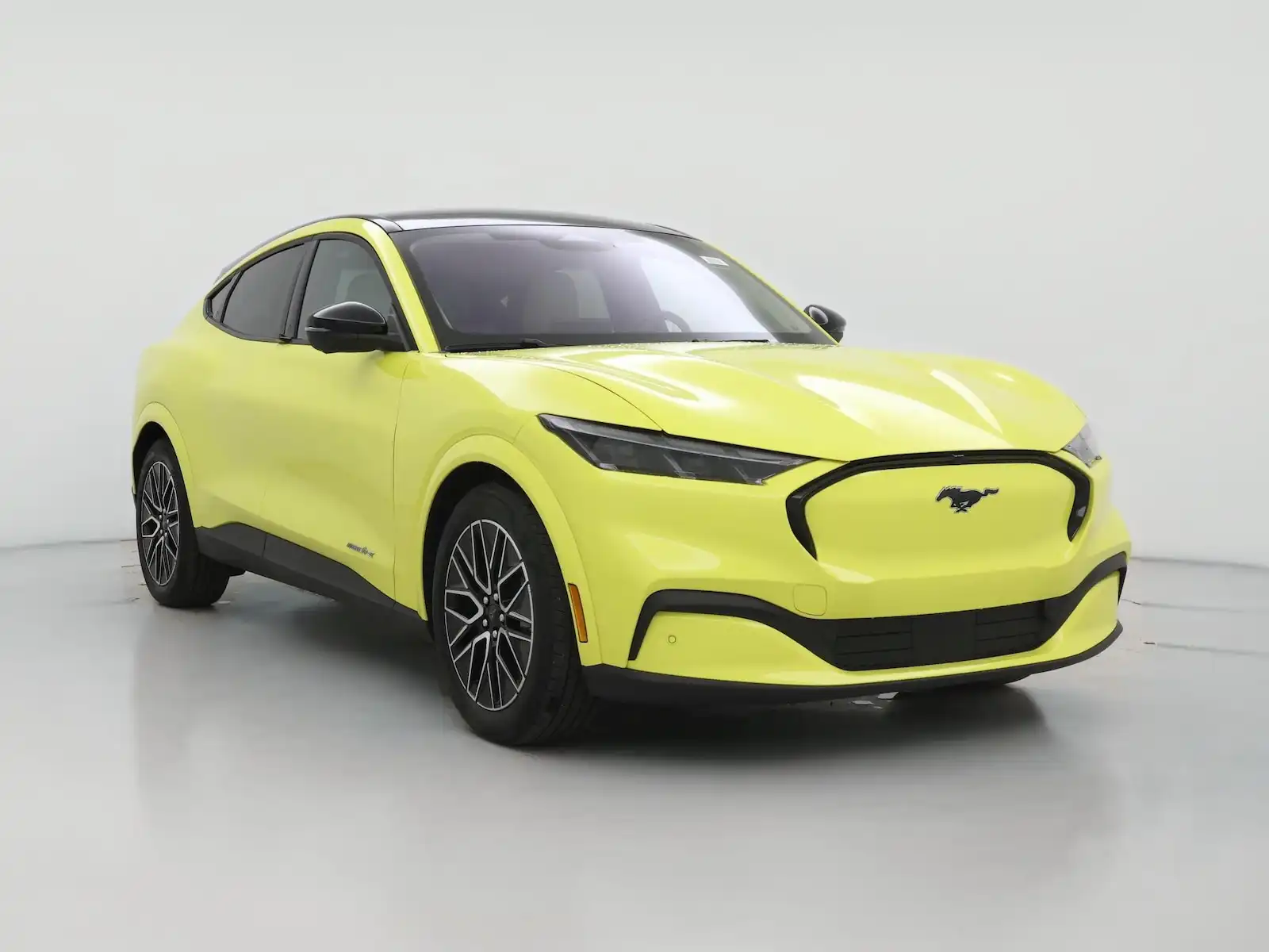 2025 Ford Mustang-Mach-e Premium's photo