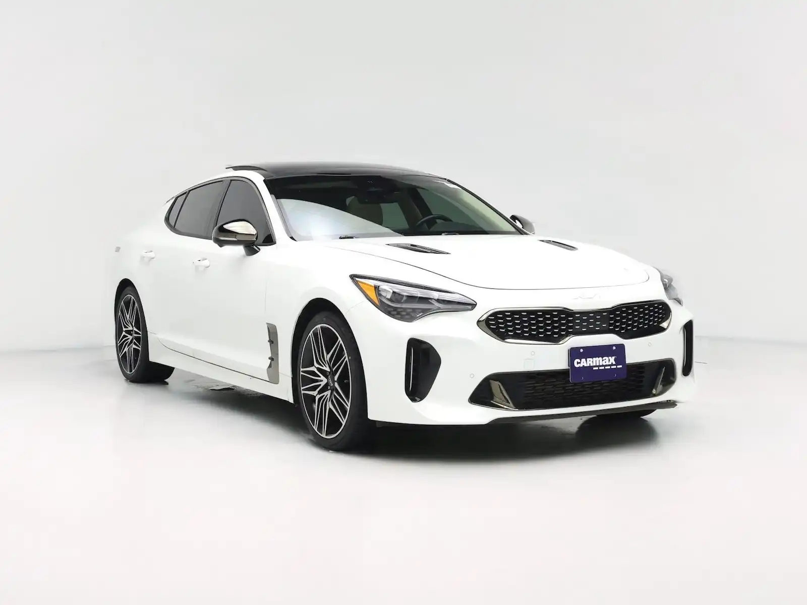 2023 Kia Stinger GT2 AWD's photo
