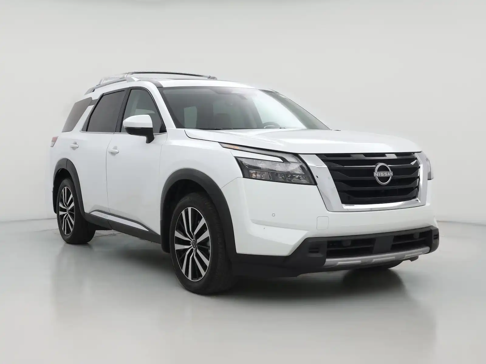 2025 Nissan Pathfinder Platinum 4WD's photo