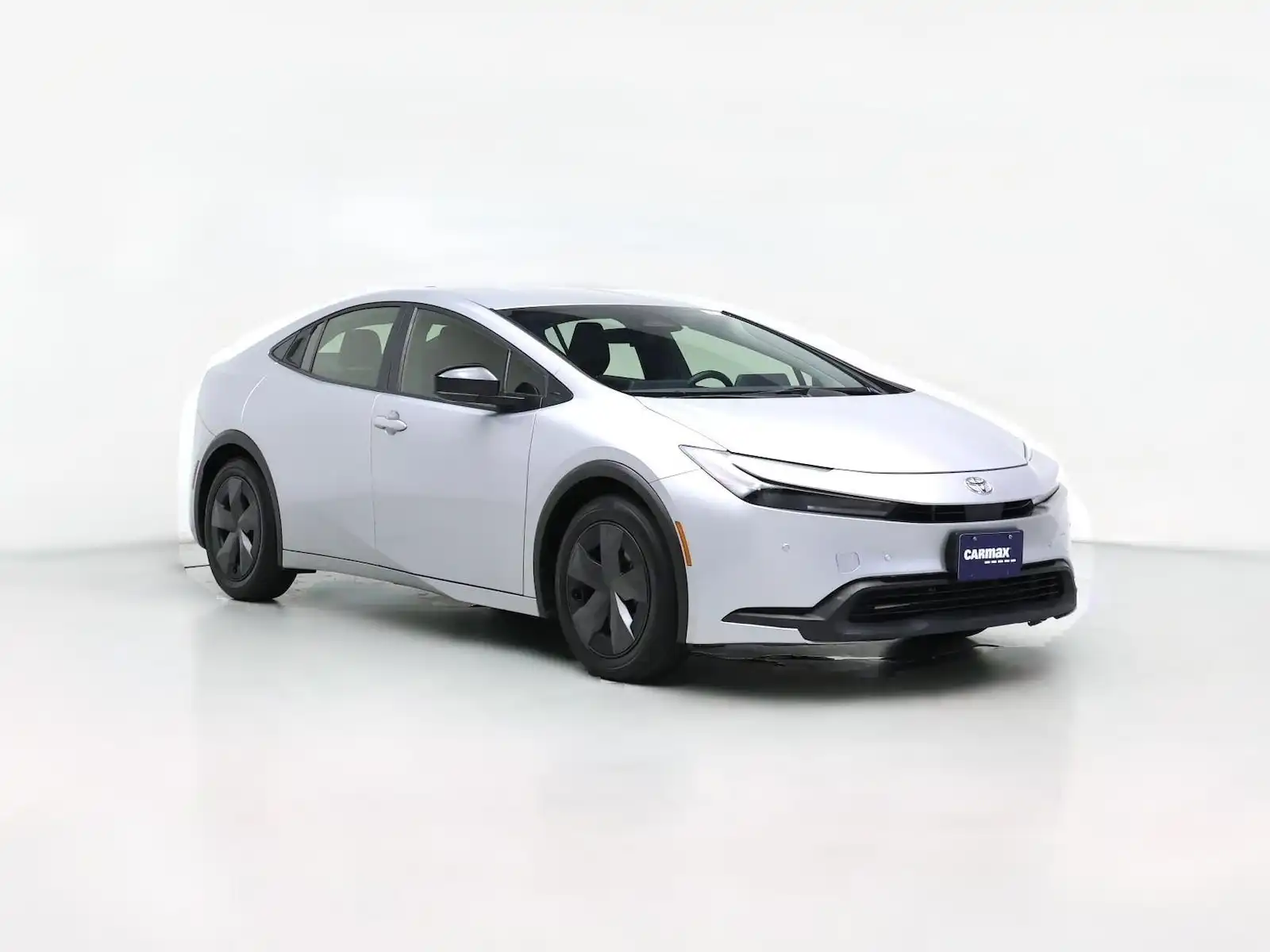 2025 Toyota Prius LE FWD's photo