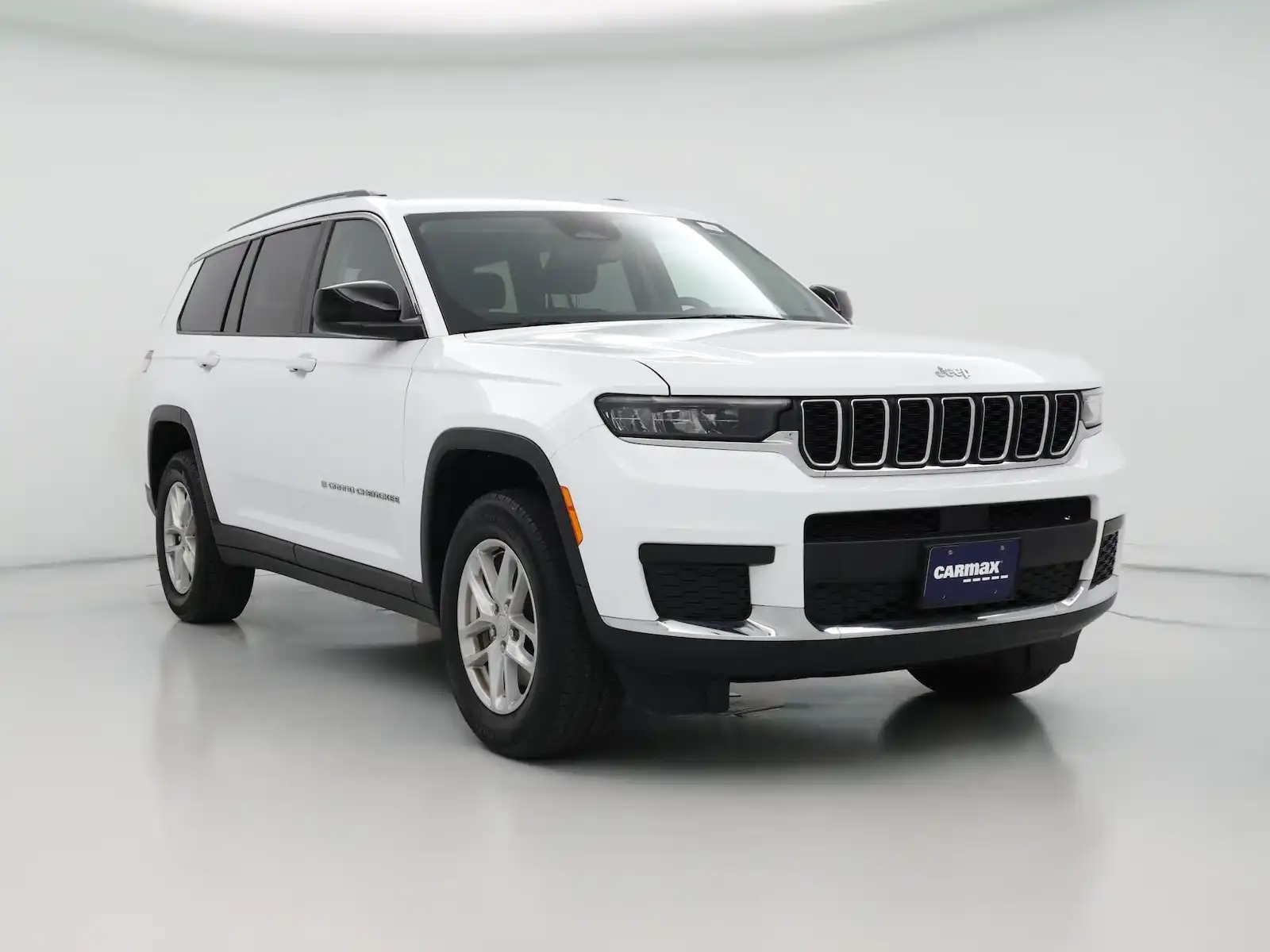 2023 Jeep Grand Cherokee L Laredo 4WD's photo