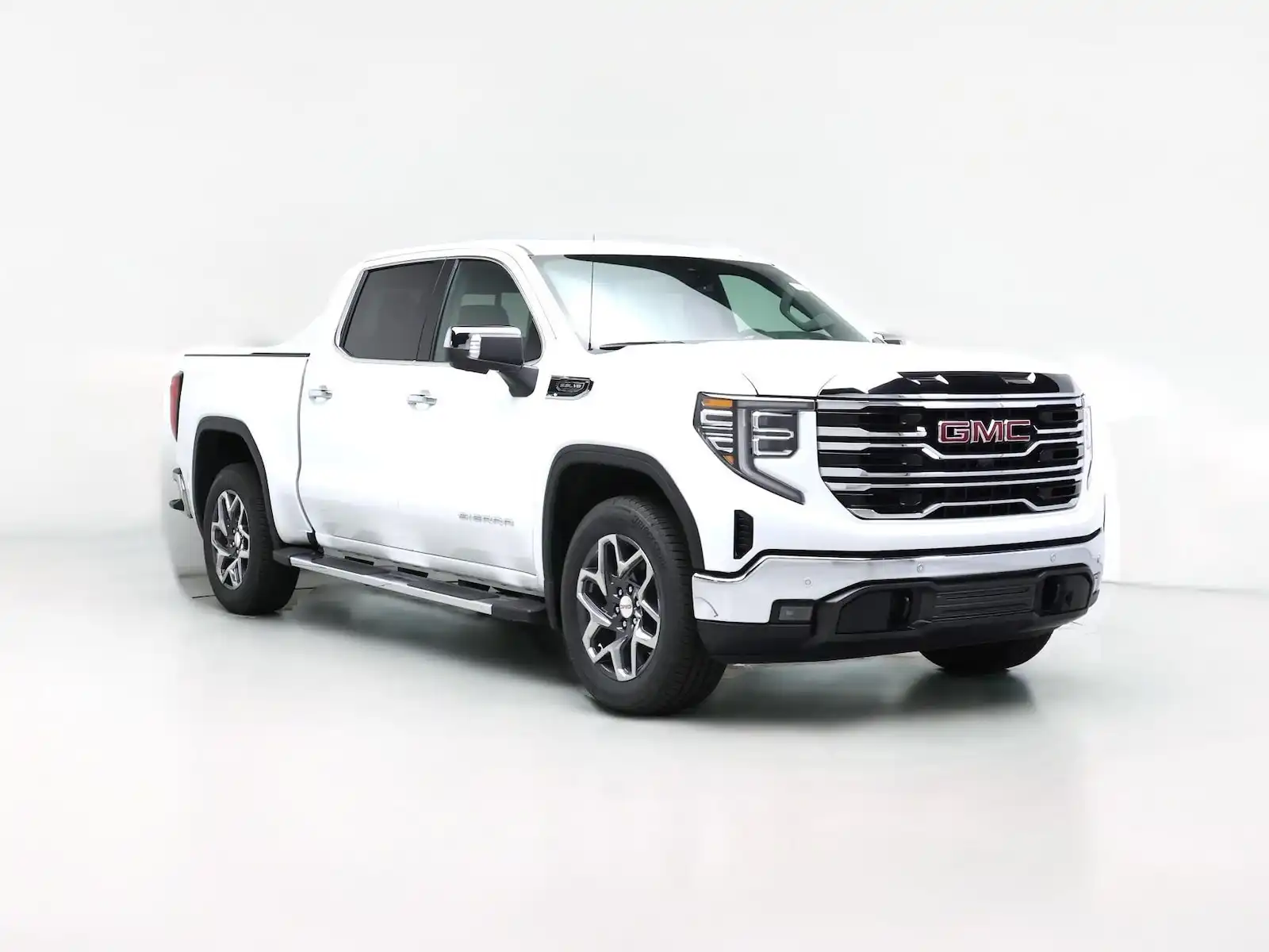 2026 GMC Sierra SLT 2WD Crew Cab Short Box's photo