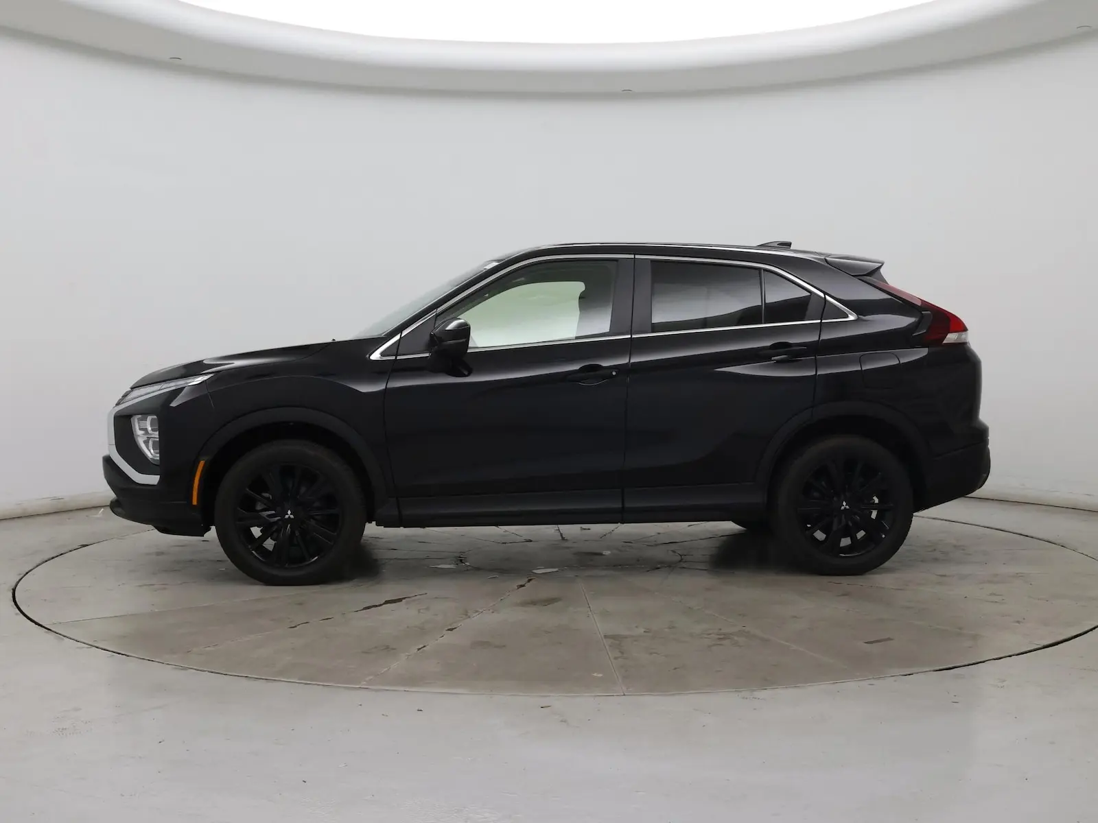 2024 Mitsubishi Eclipse Cross LE S-AWC photo 4