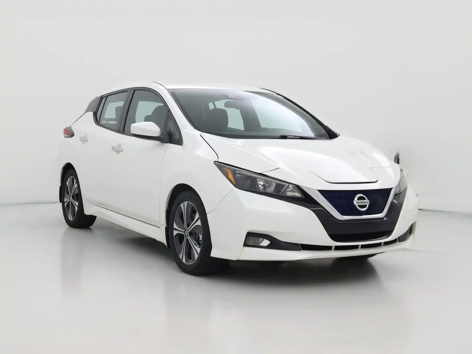 2021 Nissan Leaf SV's photo