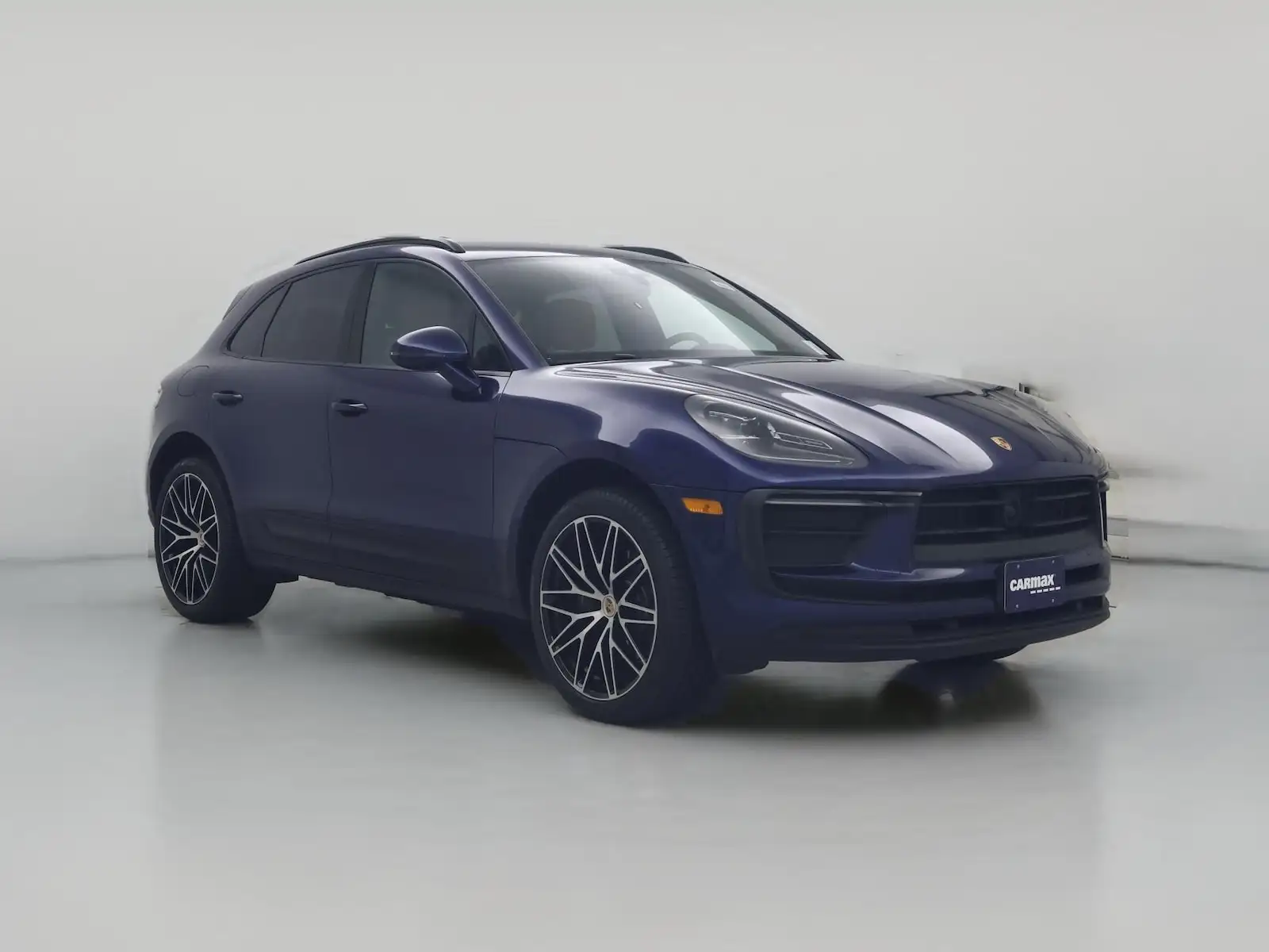 2023 Porsche Macan T's photo
