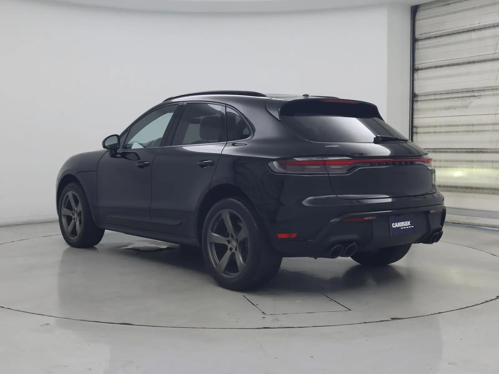 2023 Porsche Macan undefined photo 3