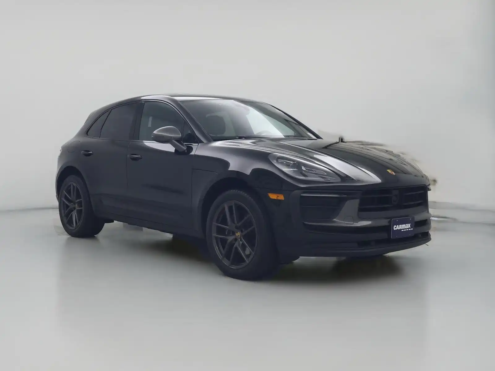 2023 Porsche Macan T's photo