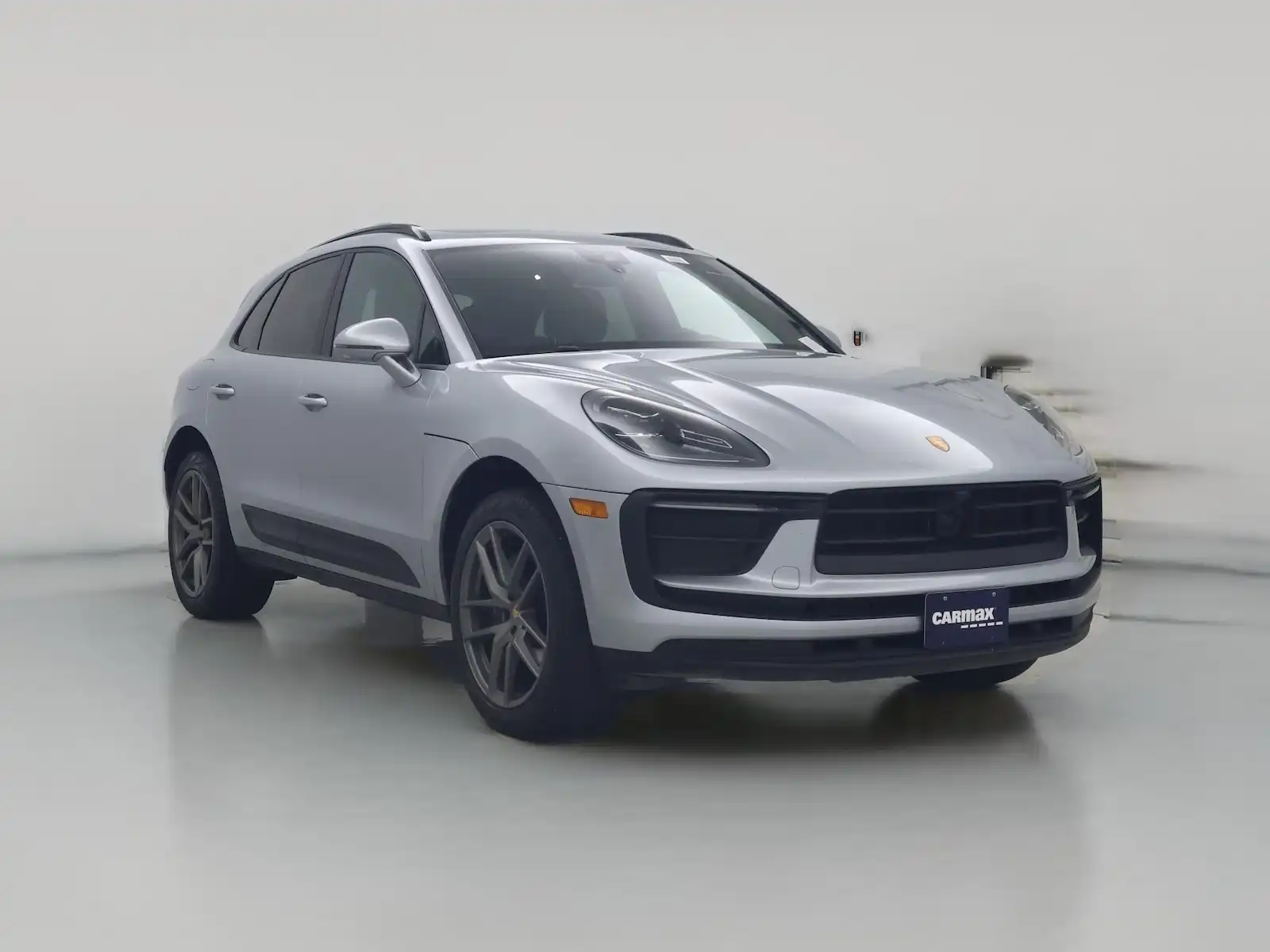 2023 Porsche Macan Base's photo