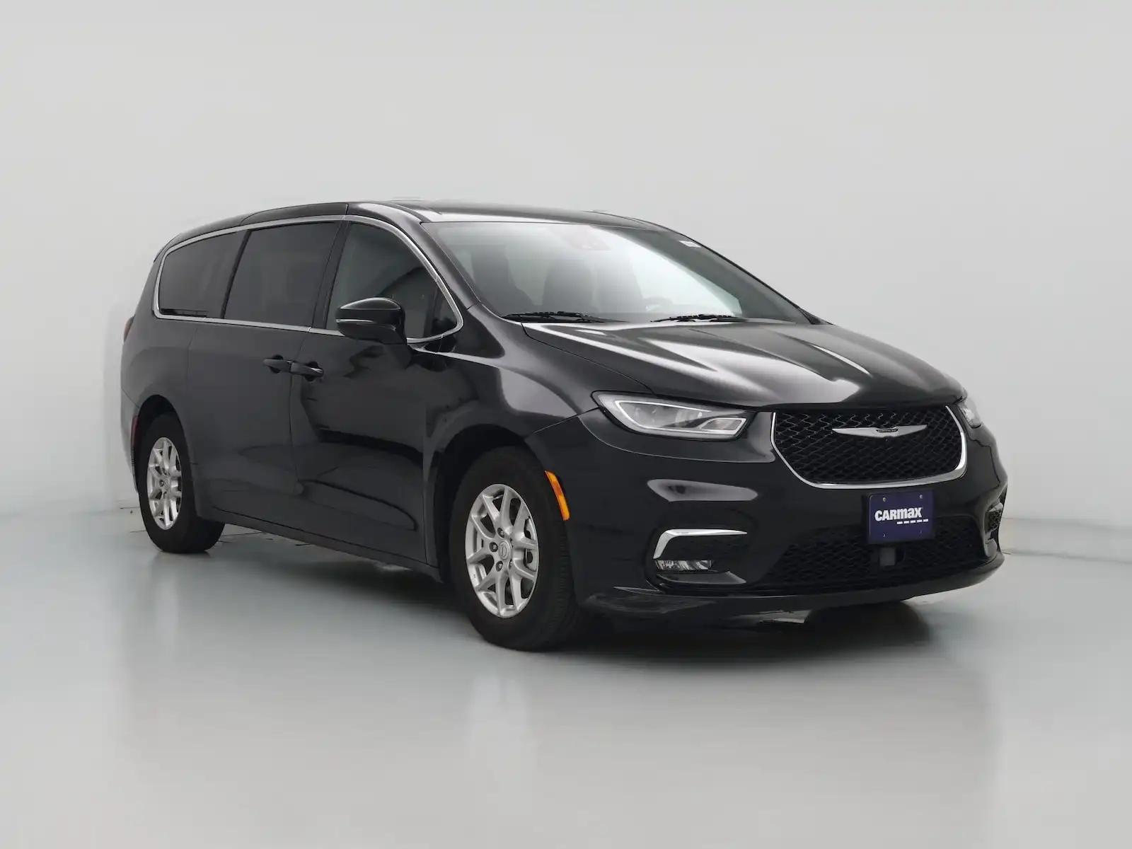 2025 Chrysler Pacifica Select's photo