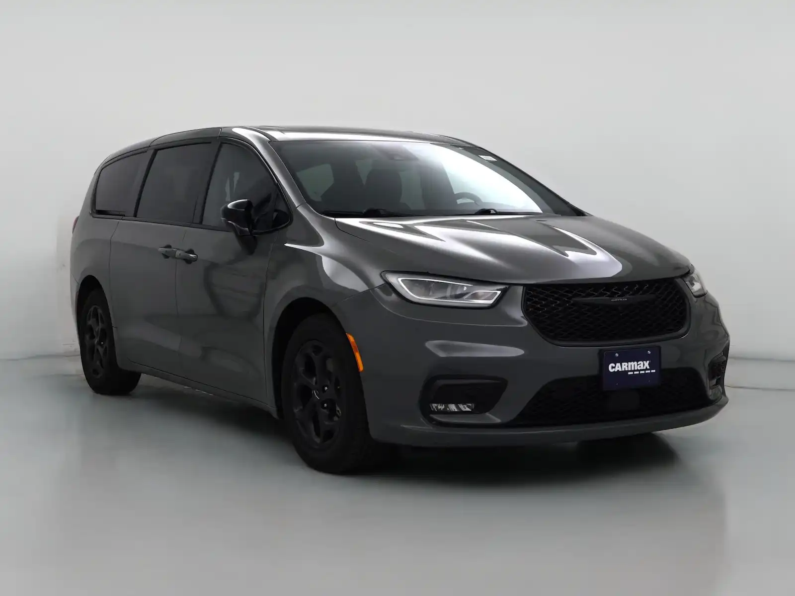 2023 Chrysler Pacifica Hybrid Limited's photo
