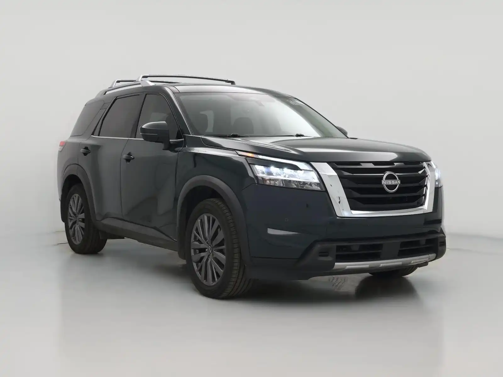2023 Nissan Pathfinder SL FWD's photo