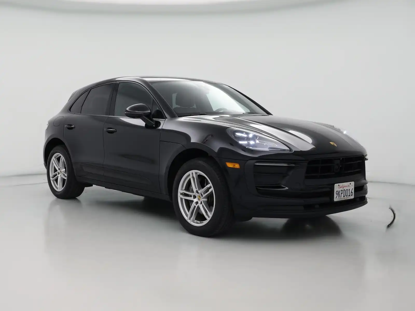 2024 Porsche Macan Base's photo