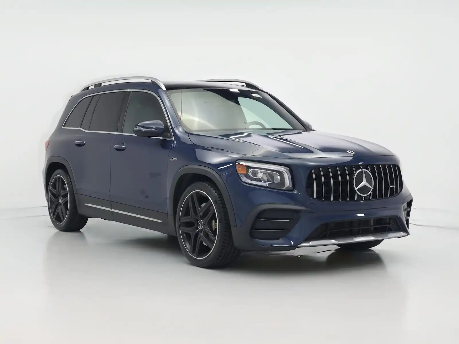 2023 Mercedes-Benz GLB GLB35 AMG 4MATIC's photo