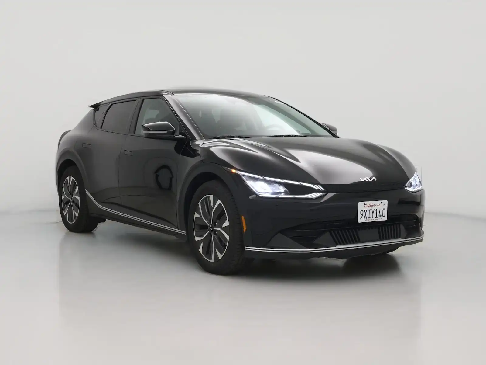 2024 Kia EV6 L AWD Light R's photo