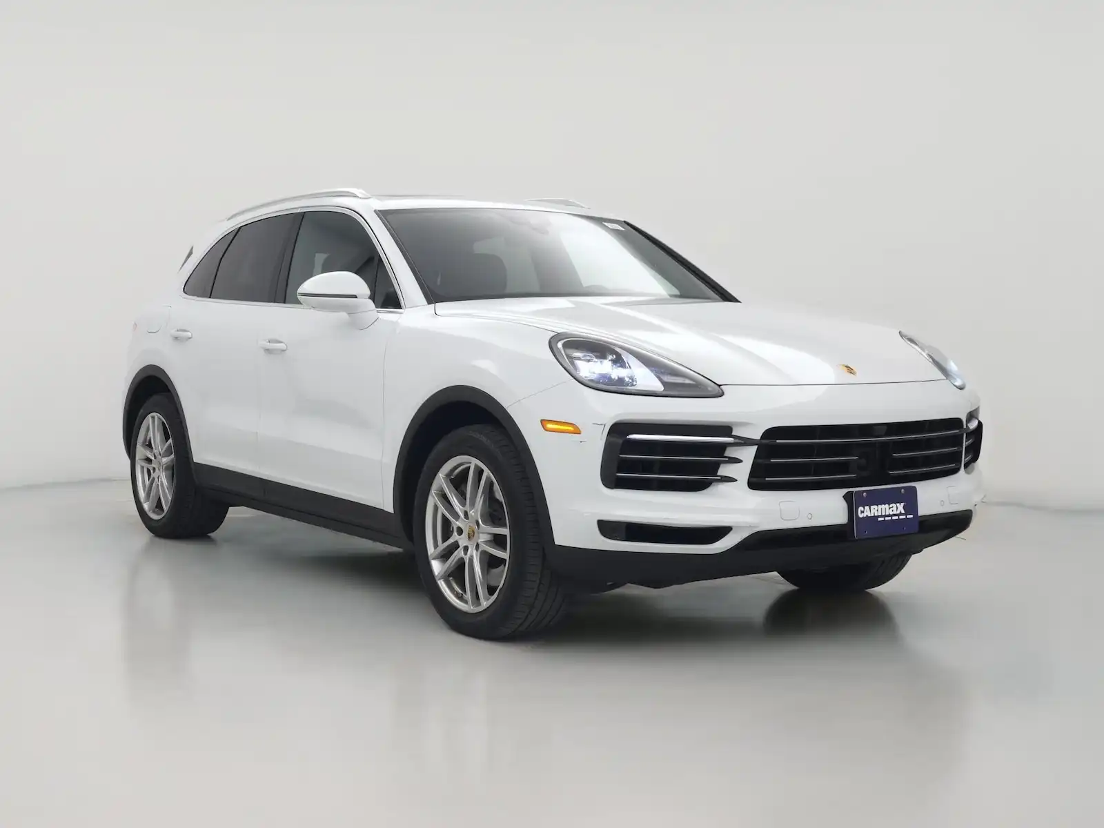 2022 Porsche Cayenne Base's photo