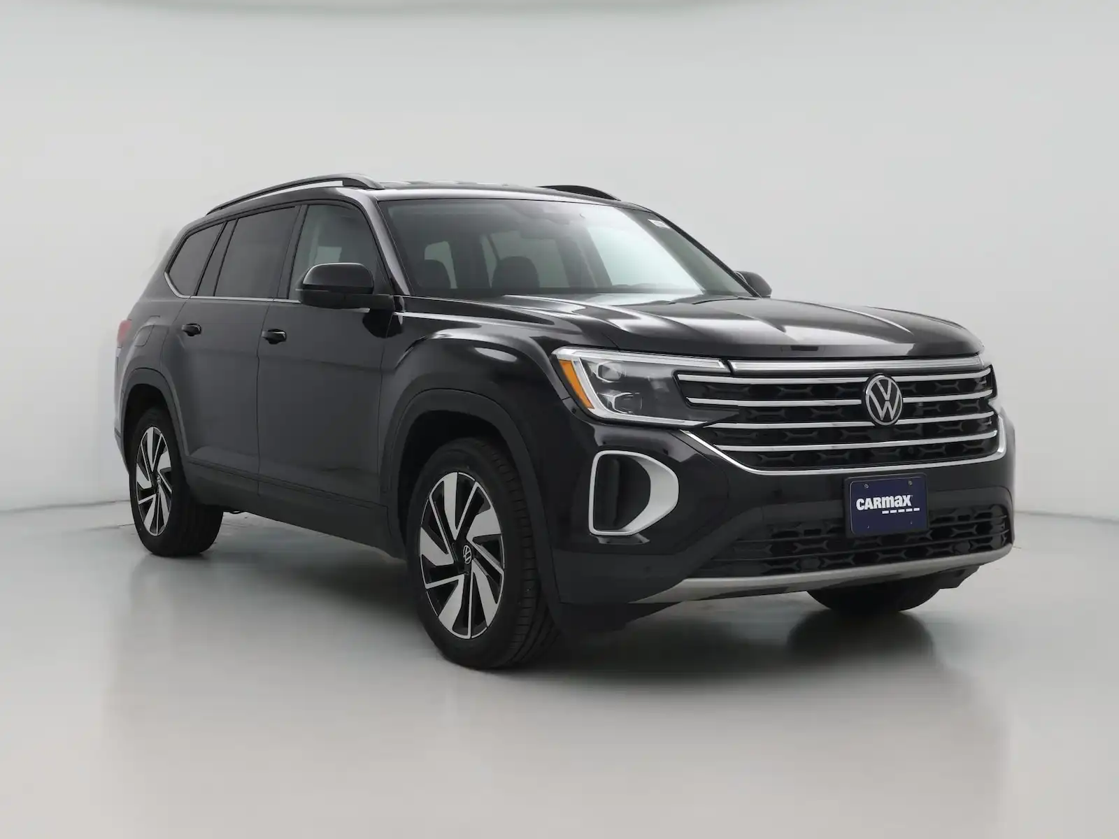 2025 Volkswagen Atlas 2.0T SE with Tech 4Motion's photo