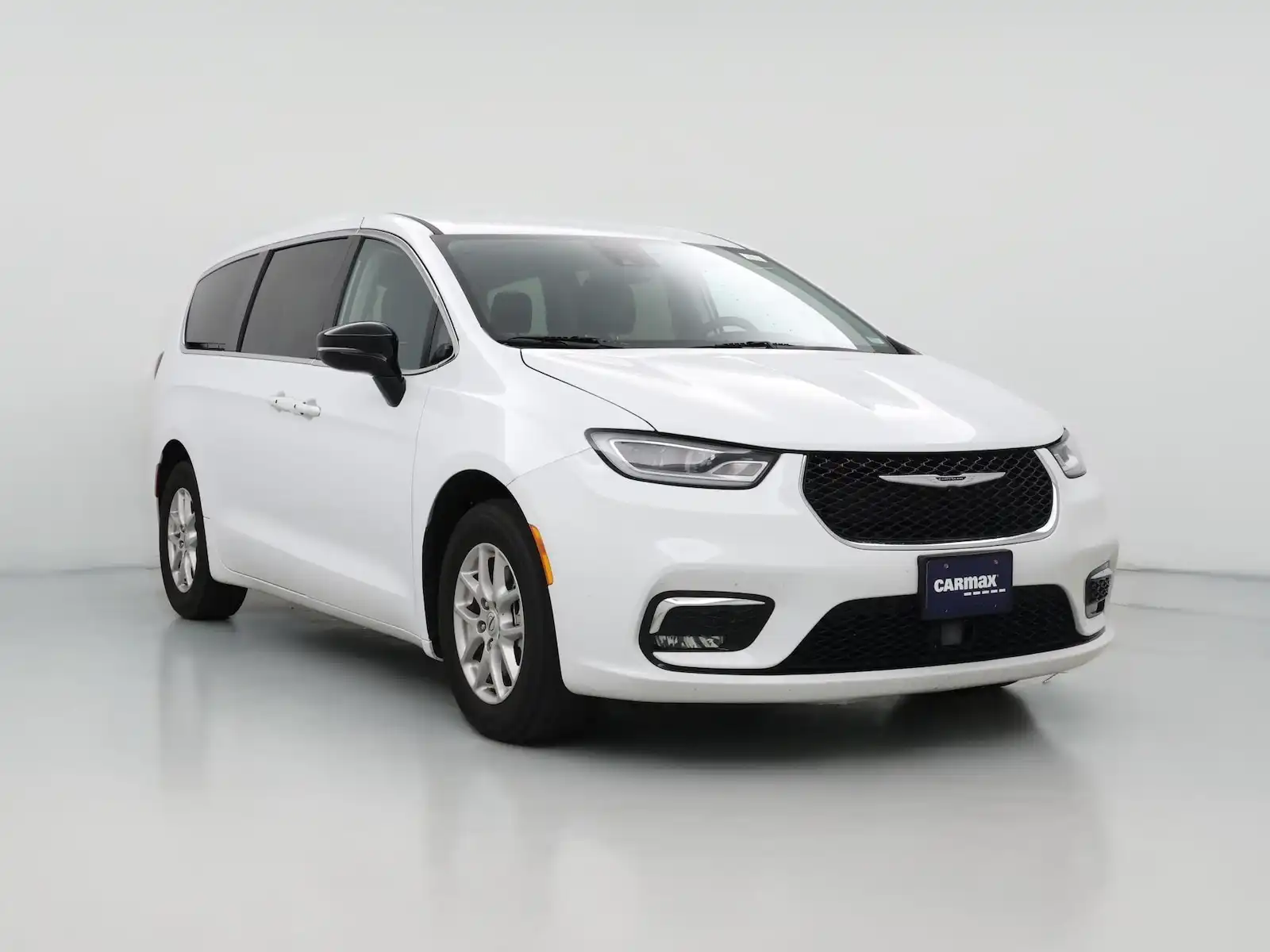 2024 Chrysler Pacifica Touring L's photo