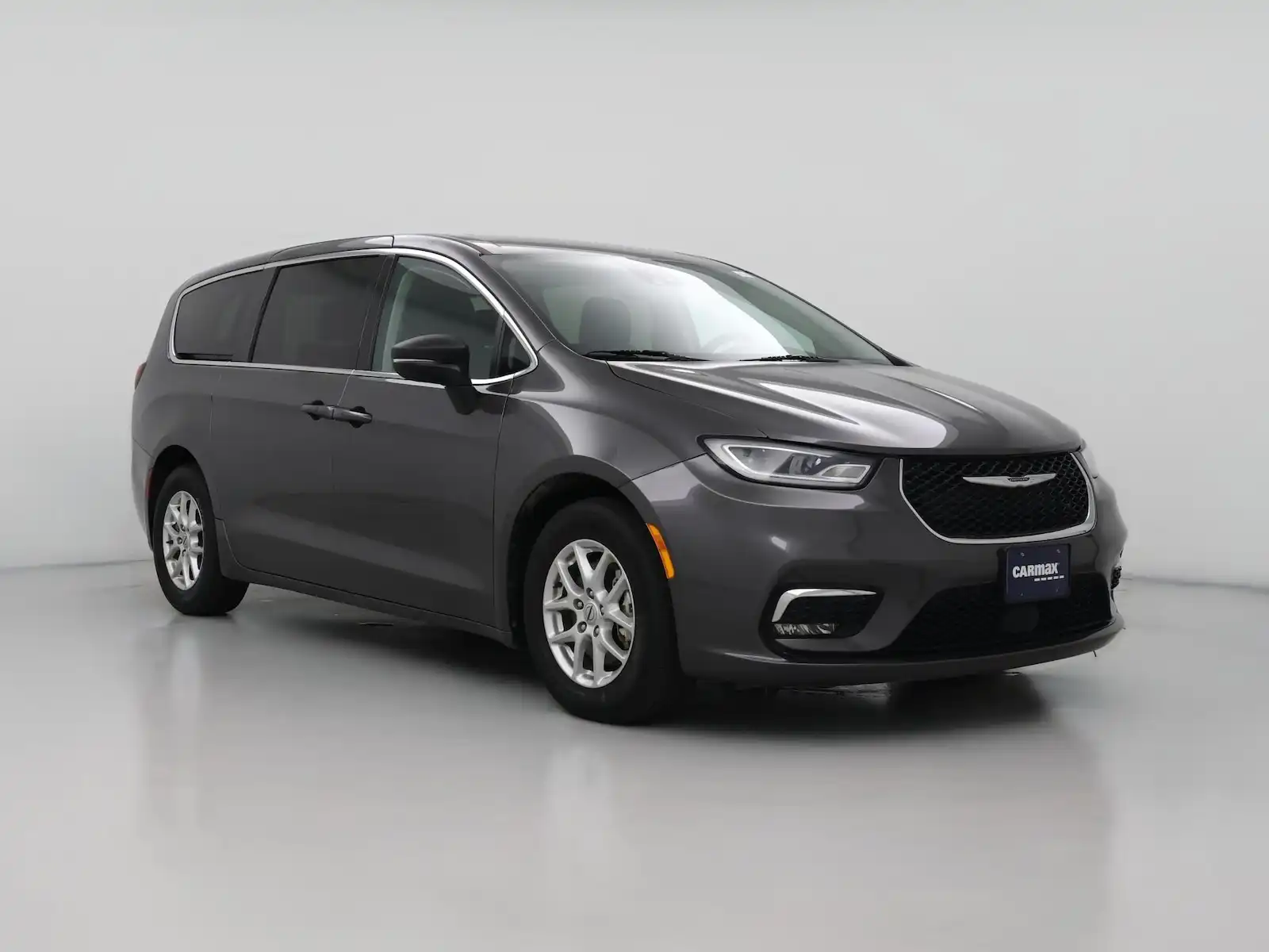 2023 Chrysler Pacifica Touring L's photo