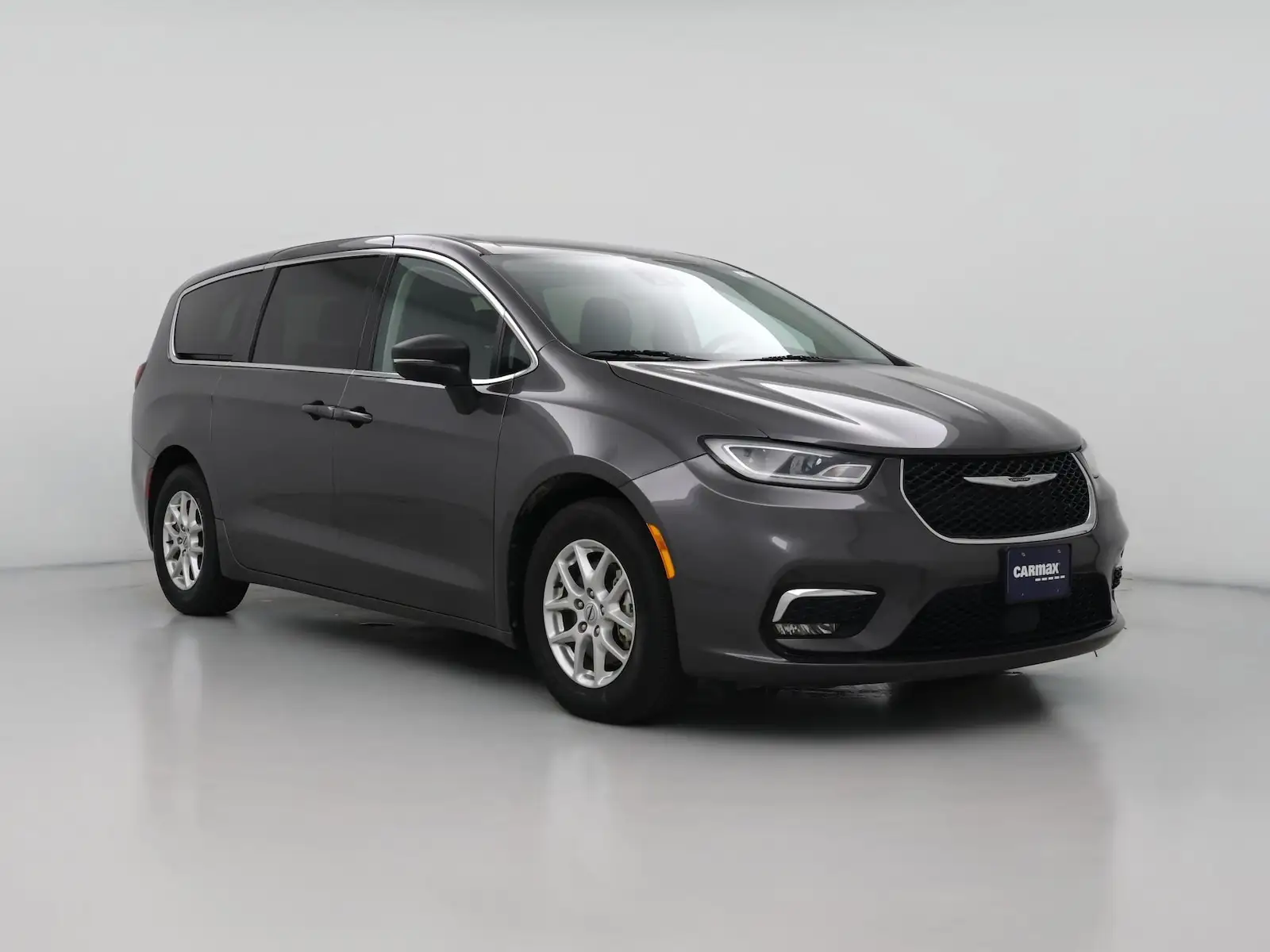 2023 Chrysler Pacifica Touring L photo 1