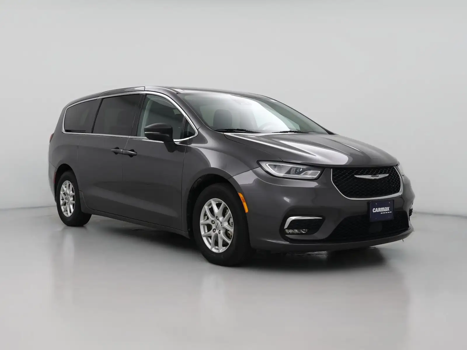 2023 Chrysler Pacifica Touring L's photo