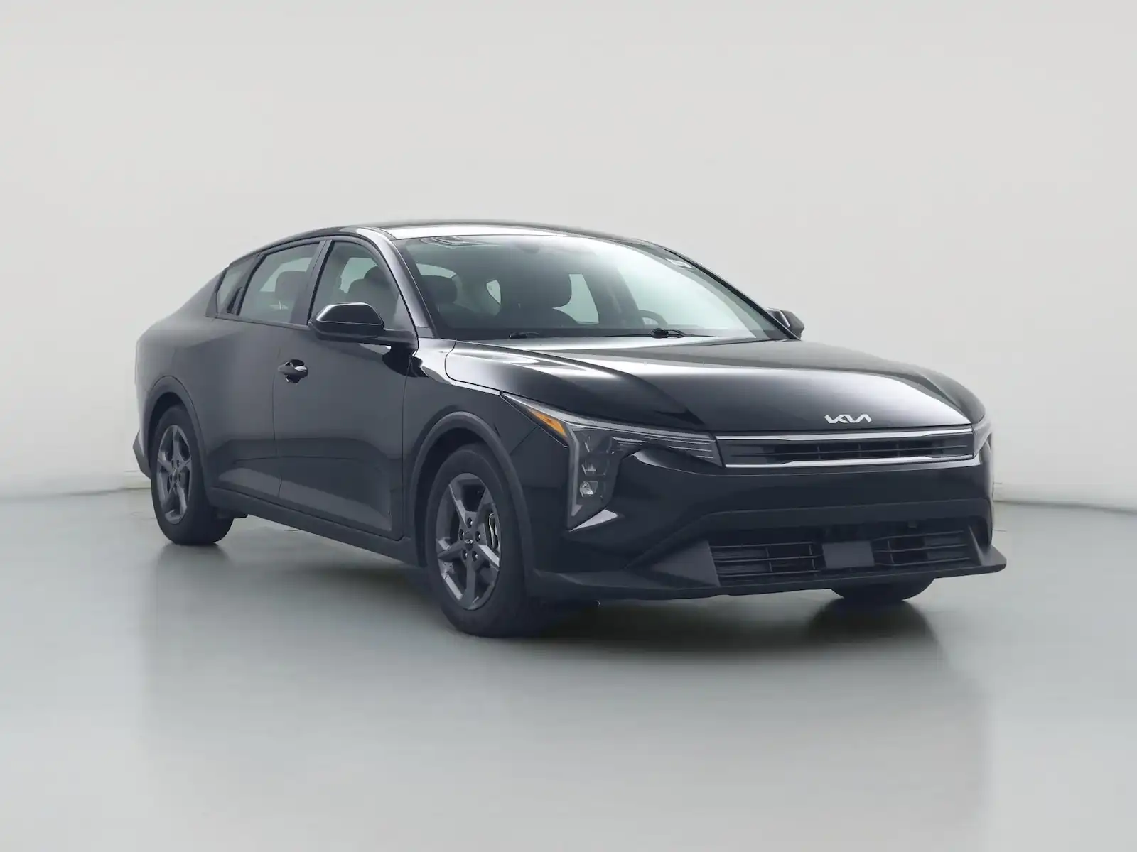 2025 Kia K4 LXS Auto's photo