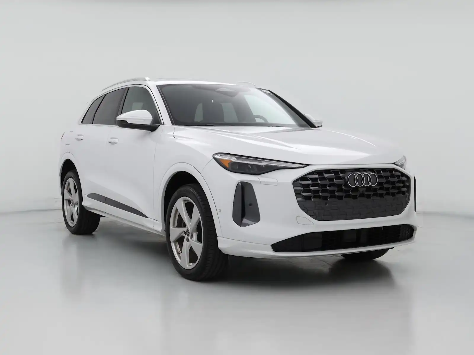 2025 Audi Q5 40 Premium Plus's photo