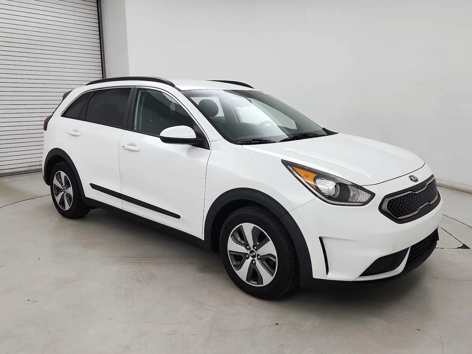 2018 Kia Niro LX's photo