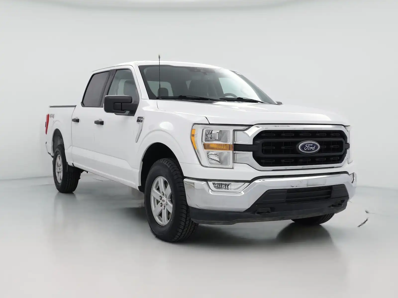 2021 Ford F-150 XLT 4WD SuperCrew 5-1/2' Box's photo