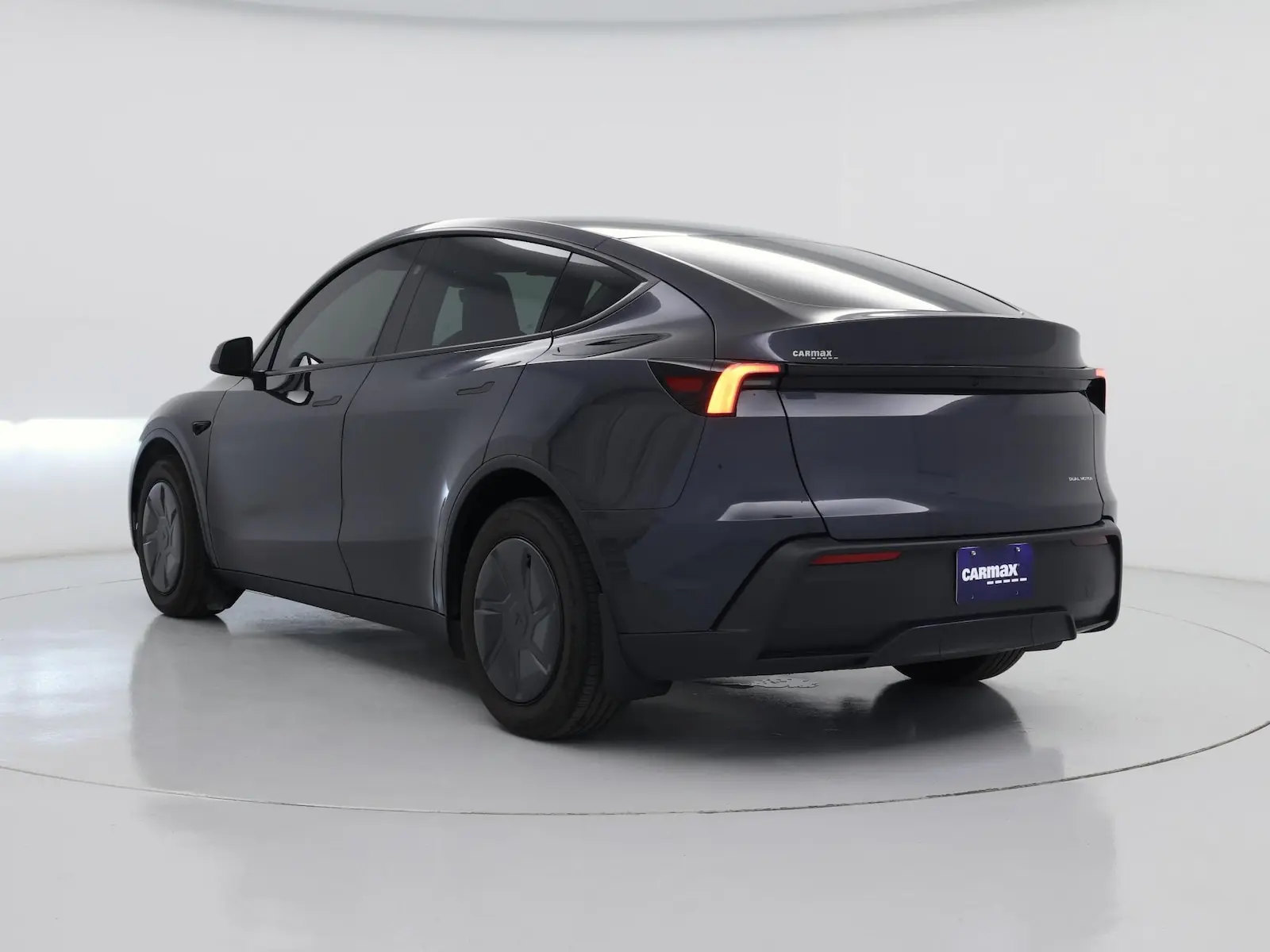 2026 Tesla Model Y Long Range Launch Series AWD photo 3