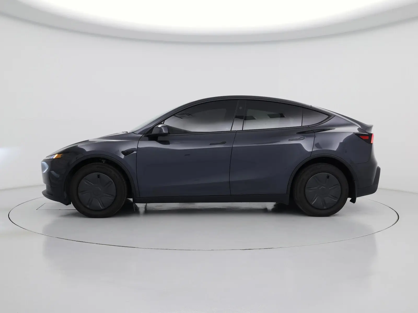 2026 Tesla Model Y Long Range Launch Series AWD photo 4